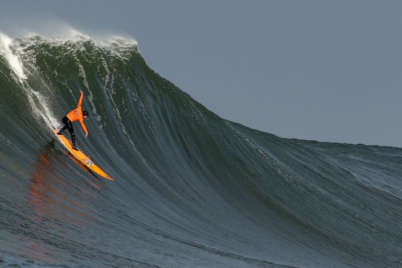 galleries/2014/01/25/with-monster-waves-rolling-in-surfing-s-best-hit-mavericks-photos/mavericks2014-8_czgzo6