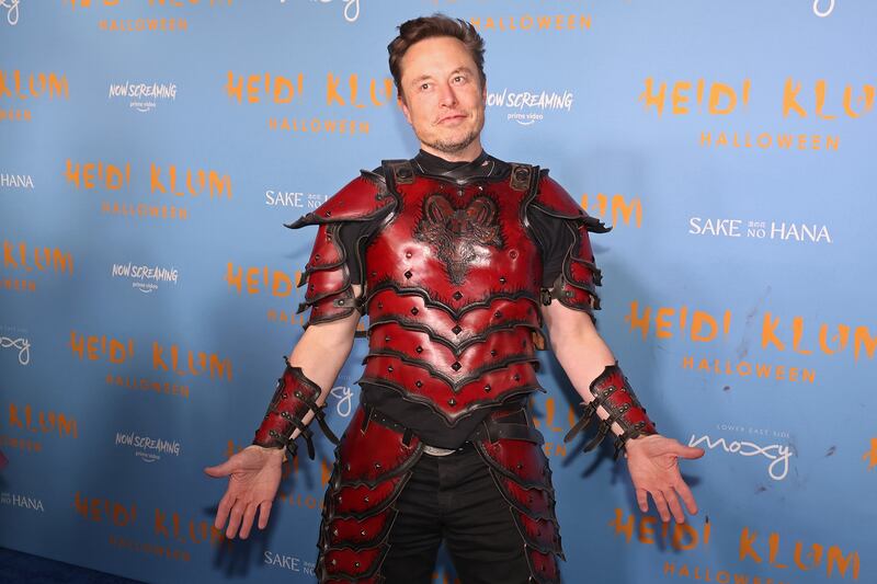 221212-elon-musk-embed-03_mcvdje