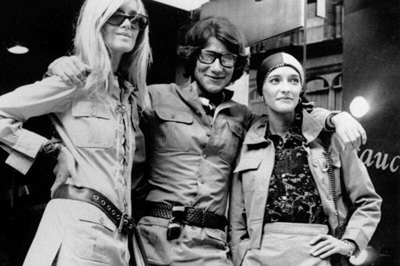 articles/2011/11/07/loulou-de-la-falaise-yves-saint-laurent-s-muse-dies-at-63-photos/loulou-de-la-falaise-cavanagh-teaser_mmndd9