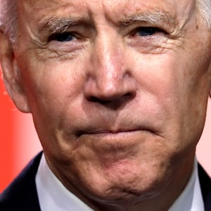 190402-stein-biden-tease_hd5qfh