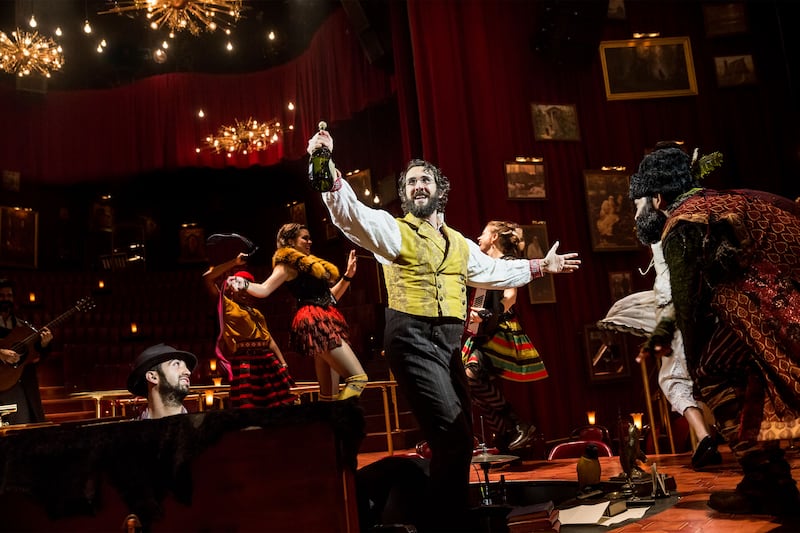 articles/2016/11/14/war-and-peace-comes-to-broadway-in-natasha-pierre-the-great-comet-of-1812/161114-teeman-natasha-pierre-embed_qugge9