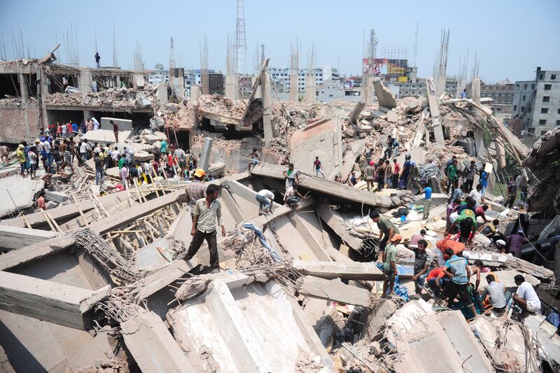 galleries/2013/04/24/tragic-aftermath-of-building-collapse-in-bangladesh/130424-bangladesh7_syctbl