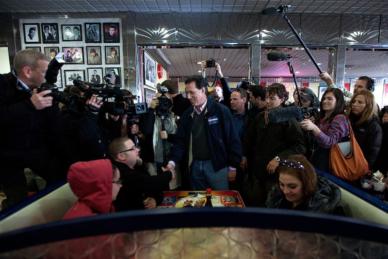 galleries/2012/01/07/gop-candidates-campaign-in-new-hampshire-photos/gop-candidates-campaign-in-new-hampshire-update-06_rtrq79