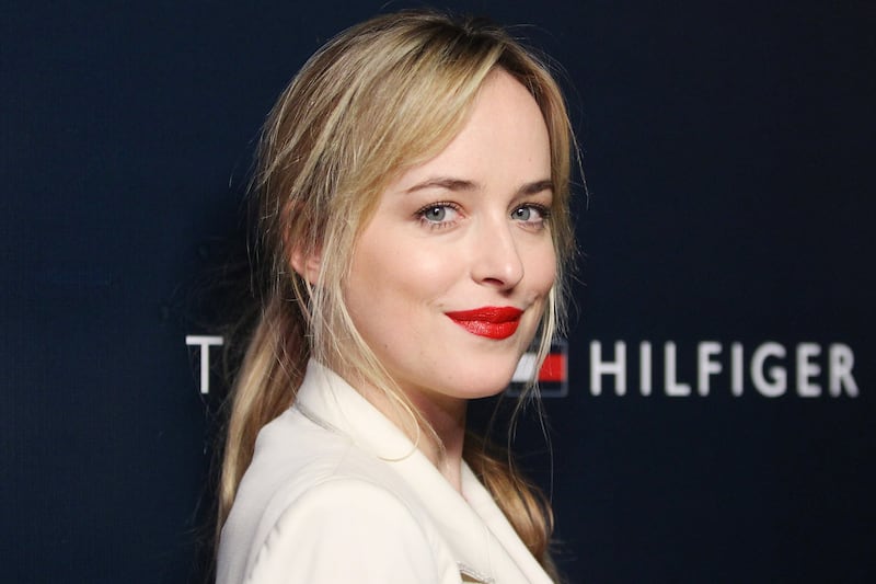 articles/2013/09/03/can-dakota-johnson-beat-the-50-shades-of-grey-casting-backlash/130903-Dakota_Johnson-50-shades-cast-crocker-tease_kcnxeu