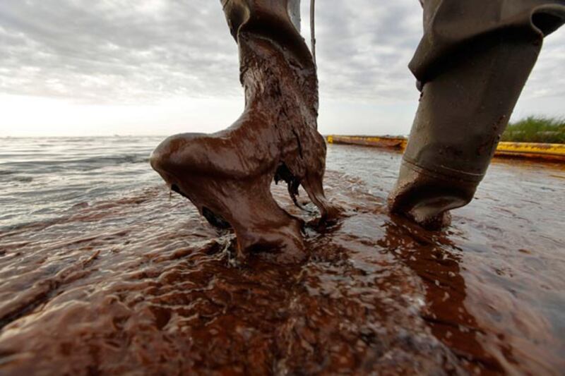 galleries/2010/05/26/shocking-oil-spill-scenes/oil-3-2_ea9a8k