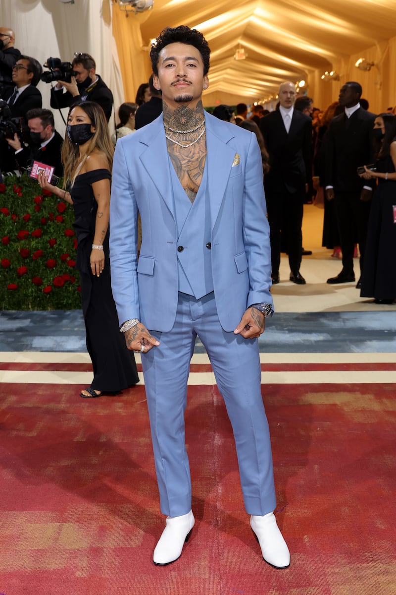 met-gala-Nyjah-Huston_tkusiy