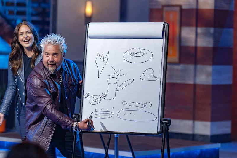 220907-fallon-guy-fieri-embed-1_kmm0q5