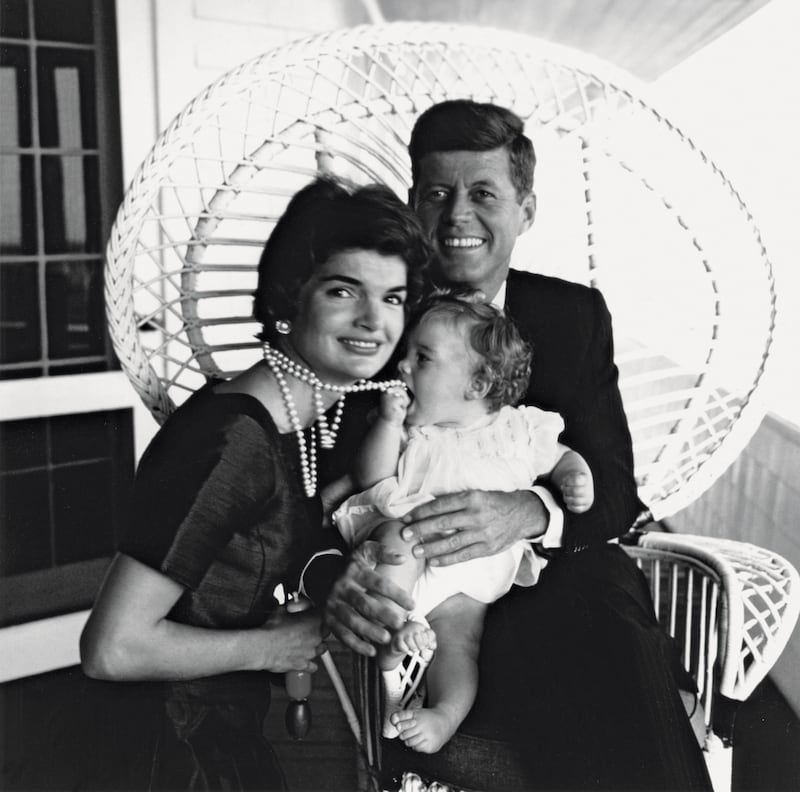 galleries/2013/11/13/john-f-kennedy-s-personal-photographer-looks-back-on-the-kennedy-years/131101-kennedy-years-2_pfdvmt