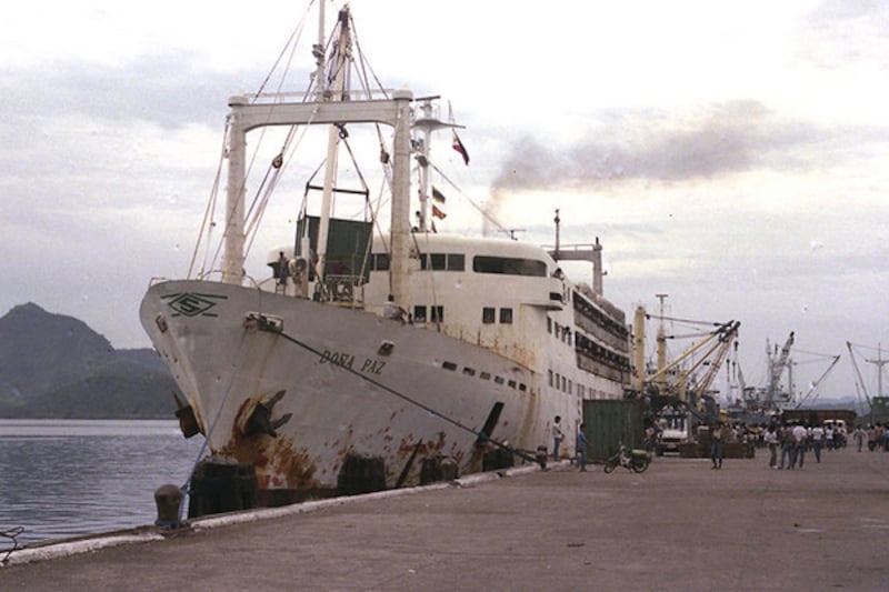 galleries/2012/01/15/costa-concordia-and-historys-worst-shipwrecks-photos/shipwrecks-in-history-gal-dona-paz_pkpqy0