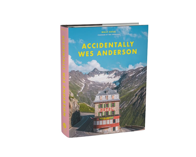 AccidentallyWesAnderson_bookshot_002_b7466n