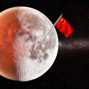 200727-Hong-China-Moon-Mars-tease_oftzo7