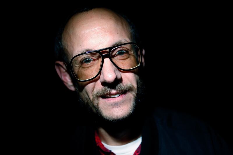 articles/2014/06/17/how-terry-richardson-paid-his-way-out-of-trouble/140616-crocker-terry-tease_v4hm0y