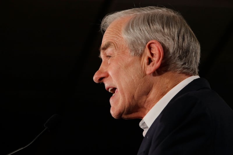 articles/2012/01/10/ron-paul-is-still-a-bunco-artist/Ron-Paul_lhkcbt