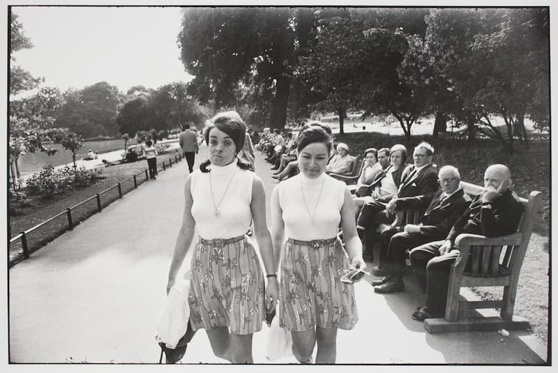 galleries/2013/08/10/garry-winogrands-women-are-beautiful-photos/winogrand-women-3_wz9vth