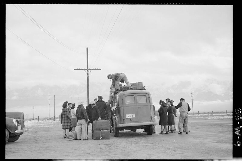 galleries/2015/10/07/ansel-adams-s-lost-internment-camp-photos/151001-manzanar-camp-00190a_enpyax