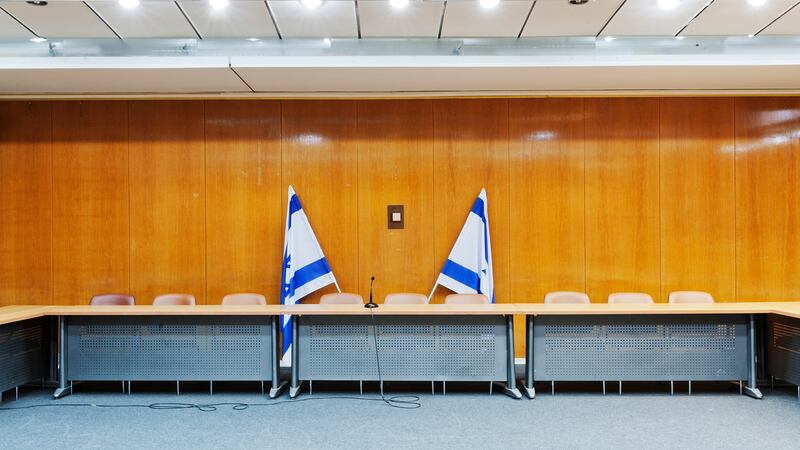 170809-Reinforced-_safe-area_-conference-room-Knesset-Jerusalem-GAL-09_vrfeiq