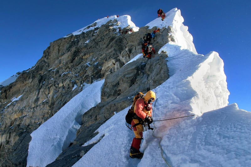 articles/2014/03/30/breaking-mount-everest-s-glass-ceiling/140328-everest-women_vbyxfz