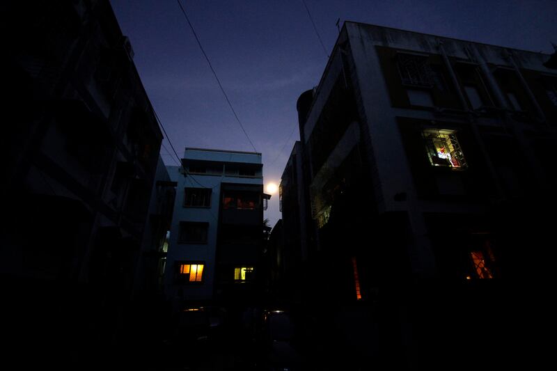 galleries/2012/07/31/blackout-in-northern-india-photos/india-blackout-4_cqp4nr