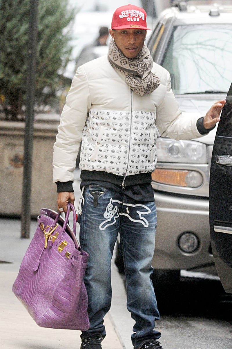 galleries/2011/10/13/lil-wayne-kanye-west-jude-law-man-purses-called-murses-photos/man-murses-purses-gal-pharrell_lrkfqb