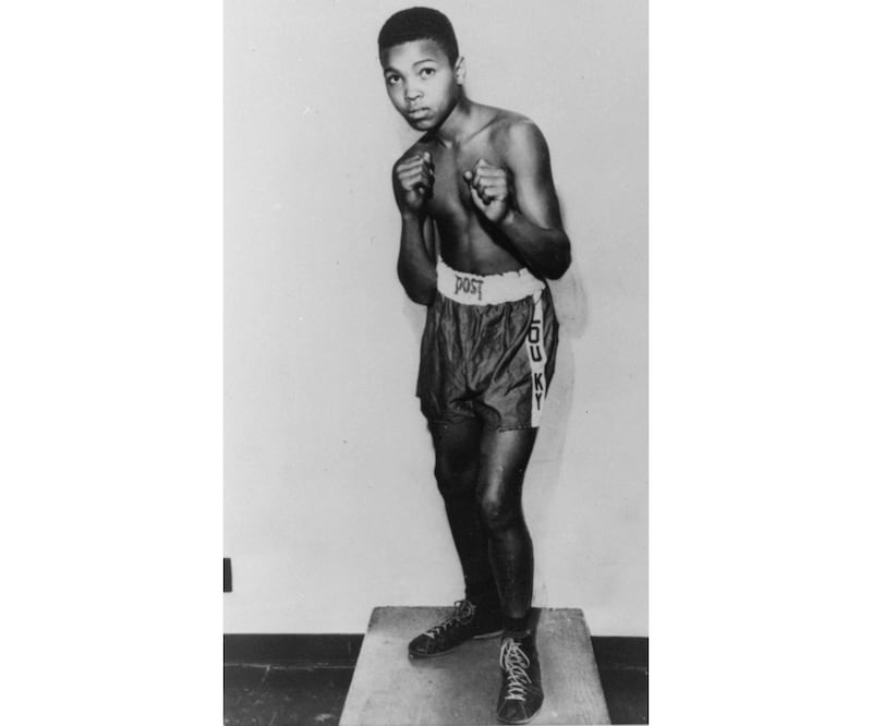 articles/2016/06/12/muhammad-ali-knocks-out-the-confederacy/160611-daly-confederate-statue-embed-2_uvbthw