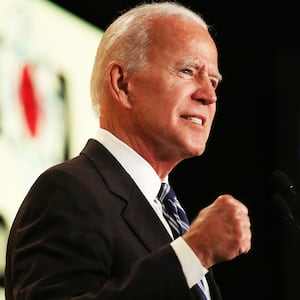 190317-resnick-biden-tease_qd5jdd