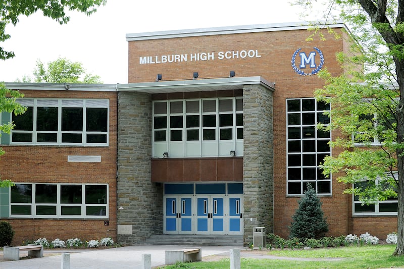 galleries/2013/05/06/top-25-high-schools-northeast/best-high-schools-northeast-milburn_x4sjf7