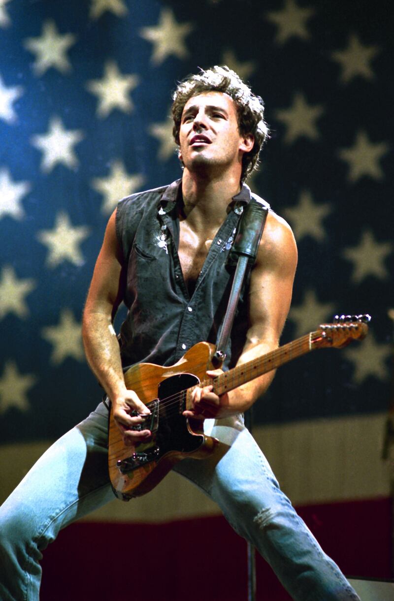 galleries/2014/01/12/bruce-springsteen-through-the-years-photos/140108-bruce2_ifxmjw