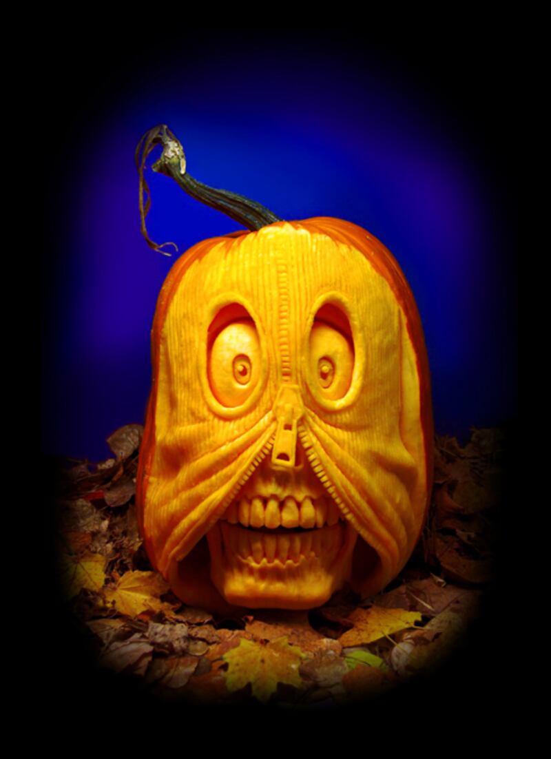 galleries/2011/10/28/amazing-pumpkin-carvings-photos/pumpkin-carvings-20_kkeopf