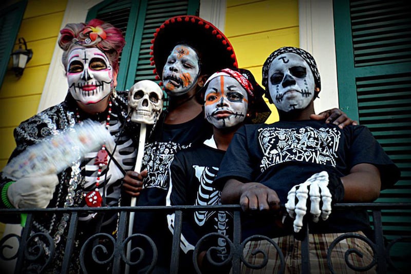 galleries/2014/11/01/day-of-the-dead-comes-to-new-orleans-photos/141031-skin-bones-01_aphbp7