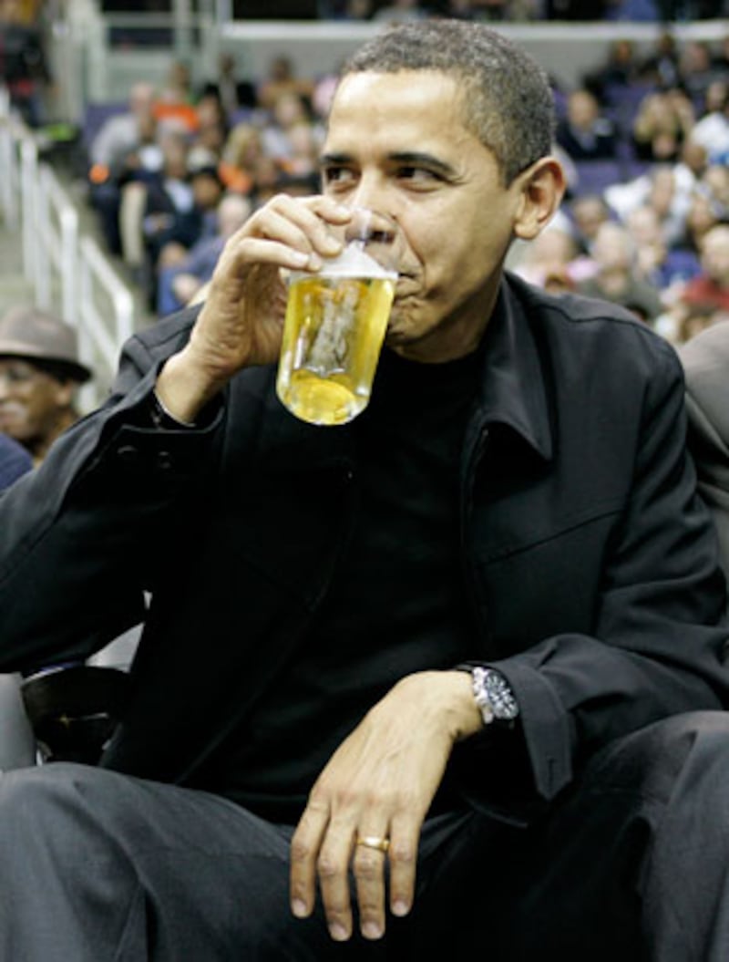 galleries/2009/07/28/politicians-love-their-beer/politicians-beer---obama_own22b