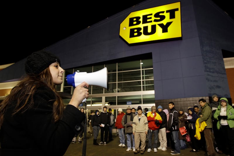 galleries/2011/11/24/10-best-stores-for-black-friday-photos/black-friday-stores-best-buy_r9o6w3