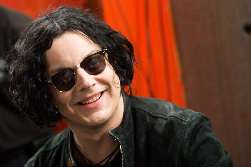 articles/2014/05/31/jack-white-apologizes-for-trashing-meg-white-adele-the-black-keys-lana-del-rey-etc/jack-white-grammy-nominations-2012_ibjv1k