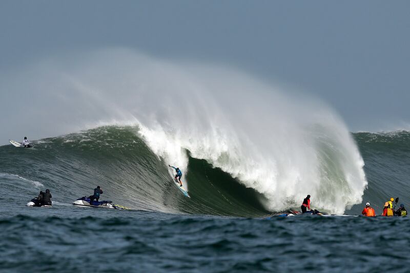 galleries/2014/01/25/with-monster-waves-rolling-in-surfing-s-best-hit-mavericks-photos/mavericks2014-9_taacs3