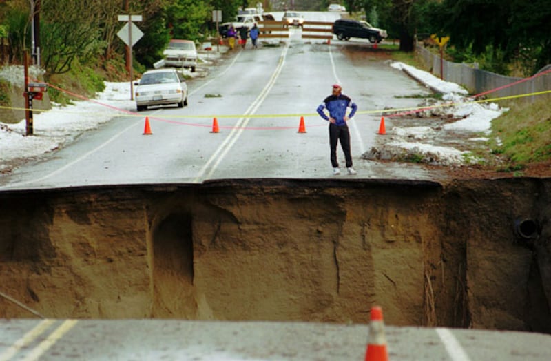 galleries/2010/06/01/sinkholes/sinkholes-4_xaxby0