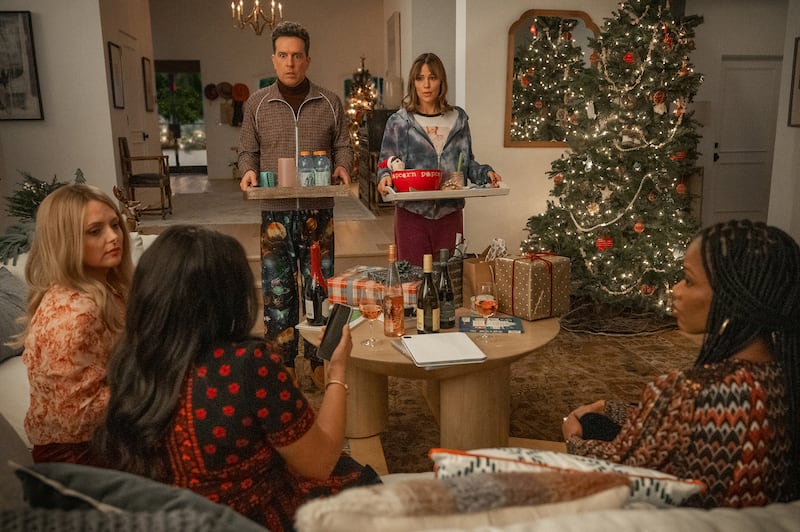 Ed Helms and Jennifer Garner in Family Switch.