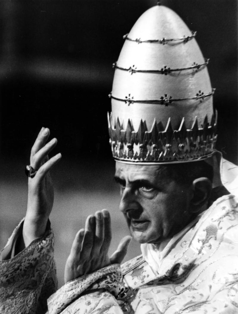 galleries/2013/03/12/most-fashionable-popes-from-benedict-to-pope-john-ii-photos/pope-fashion-paul-vi_plco34