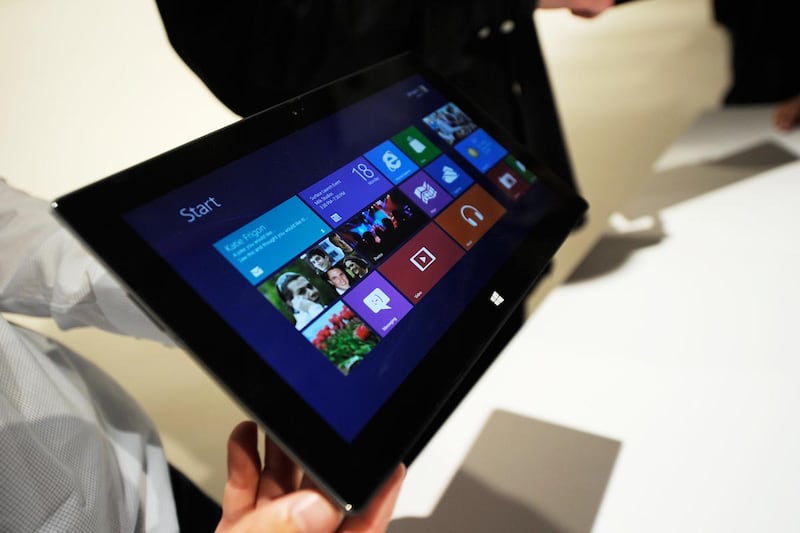 articles/2012/06/20/microsoft-s-tablet-revolution-surface-marks-end-of-the-pc-era/microsoft-tablet-surface-tease_zgl47s