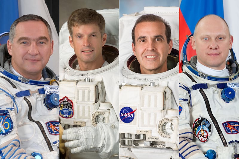 articles/2014/03/21/there-s-no-cold-war-in-space-for-astronauts-and-cosmonauts/140320-daly-astronauts-tease_y5co7c