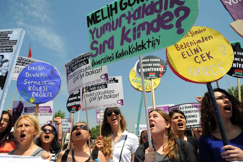 articles/2012/06/06/in-turkey-abortion-law-sparks-new-battle-over-mosque-versus-state/turkey-abortion-protests-matthews-teaser_luyrqm