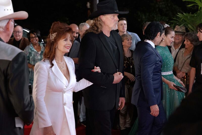 220912-see-skip-embed-susan-sarandon_gkdkcf