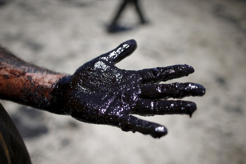 galleries/2015/05/21/california-oil-spill-photos/150521-oil-spill1_lt8qc0