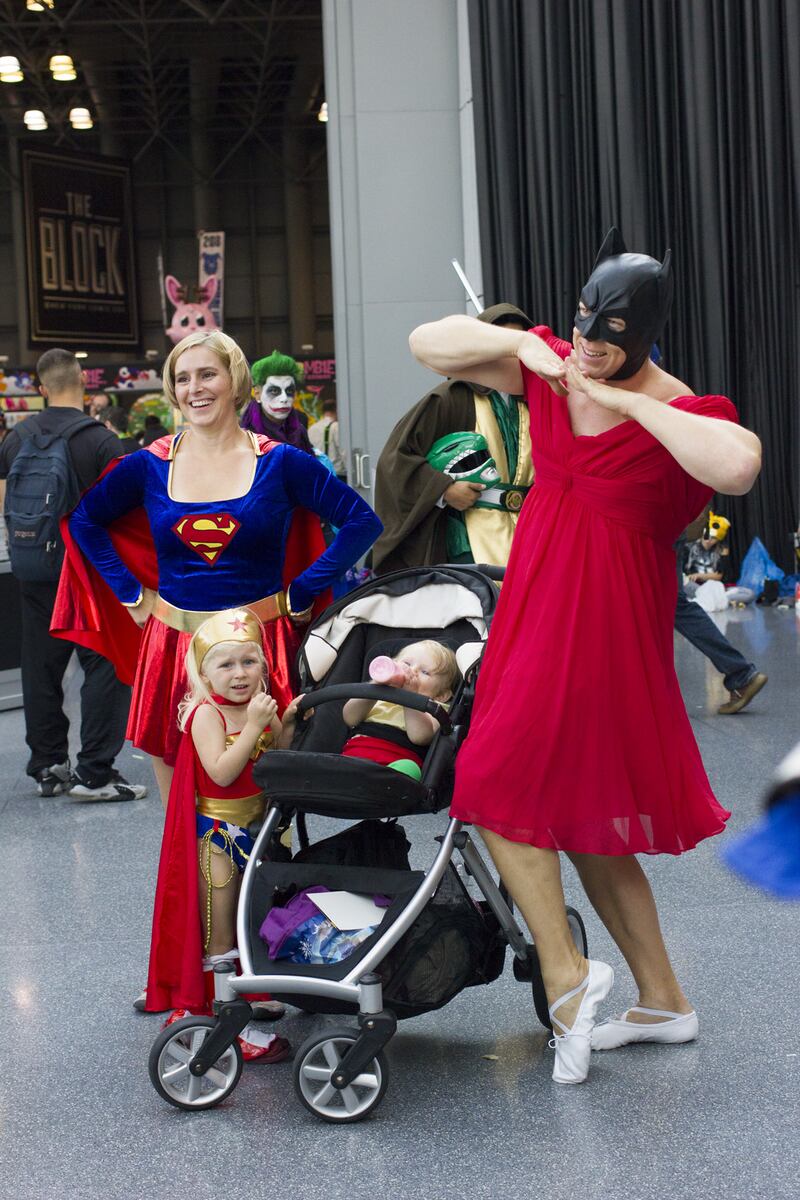 galleries/2015/10/09/new-york-comic-con-s-geekiest-cosplayers-ultron-darth-vader-the-joker-and-more-photos/151009-nycc-cosplay-01_iorpip