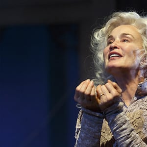 articles/2016/05/10/jessica-lange-kills-it-on-broadway-in-long-day-s-journey-into-night/160509-teeman-jessica-lange-tease_l8hwod