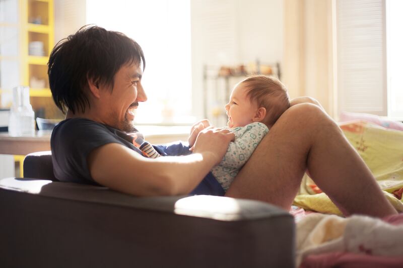 articles/2014/03/08/why-men-shouldn-t-wait-to-have-kids/140307-williams-parenting-tease_za7j9e