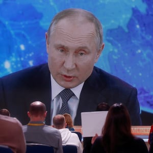 2020-12-17T104401Z_322565576_RC2YOK97X3P4_RTRMADP_3_RUSSIA-PUTIN_qcpbr4