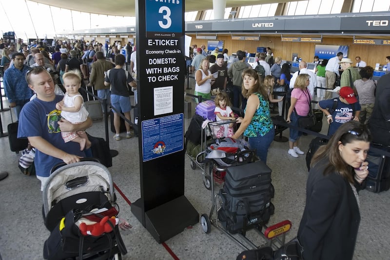 galleries/2011/11/15/worst-airports-in-america-photos/worst-airports-washington-dc-iad_ycsssm