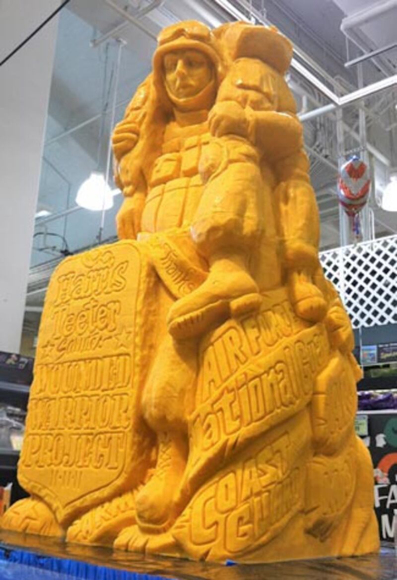 galleries/2011/11/26/cheese-sculptures-kate-middleton-elvis-and-more-photos/wounded-warrior-cheese-sculpture-photos_emwufo