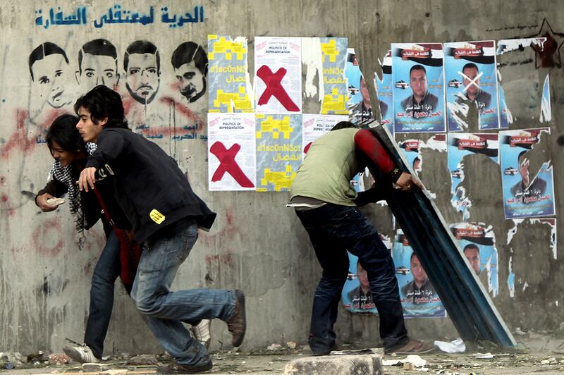 galleries/2011/11/22/cairo-protest-crackdown-photos/05-111120-cairo-protest-violence_lizbzo