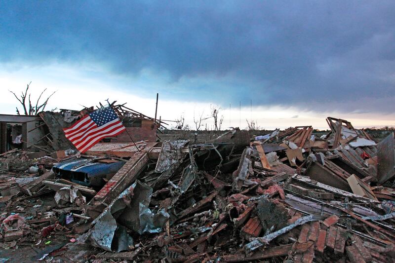 galleries/2013/05/20/photos-of-moore-oklahoma-after-the-tornadoes/130521-oklahoma-tornado-update3_scvxr4