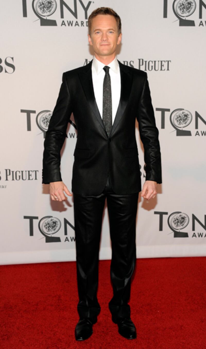 galleries/2012/06/10/2012-tony-awards-red-carpet-neil-patrick-harris-bernadette-peters-and-more-photos/tony-awards-red-carpet-harris_frp8sm